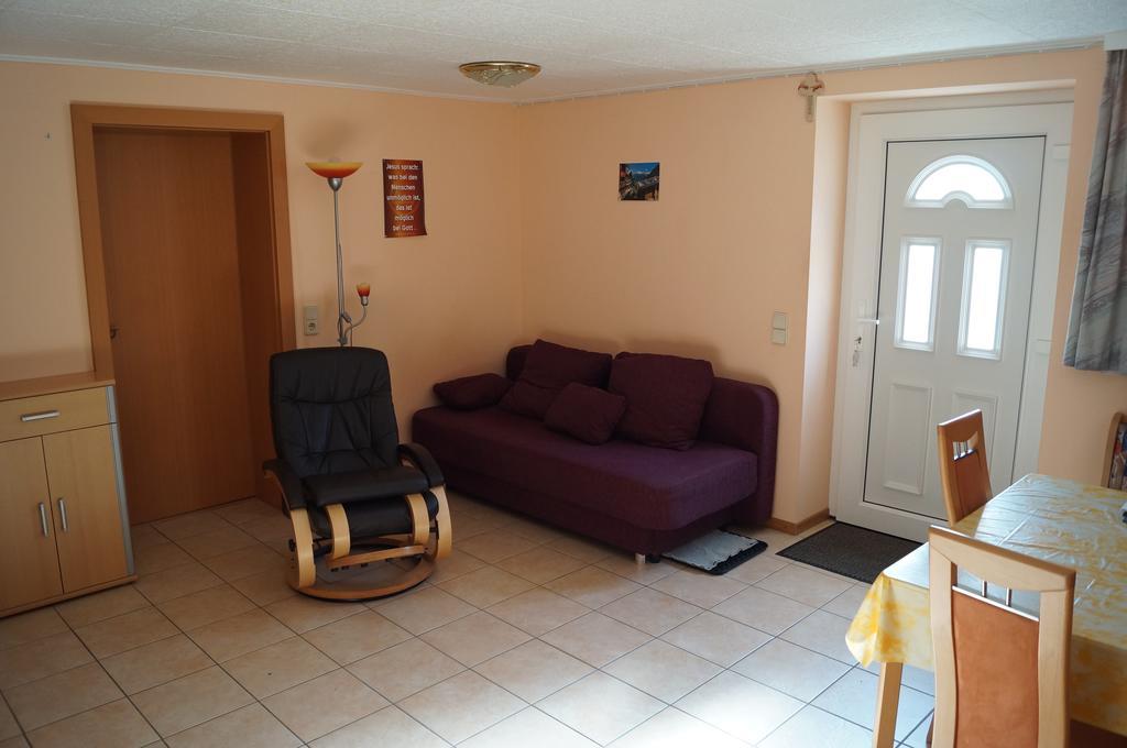 Apartment Robert Maiersdorf Room photo